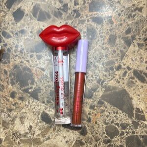 Kleancolor Lip Gloss Duo - Vibrant Red and Deep Brown